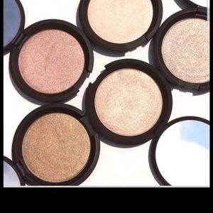 Beca highlighter in moonstone